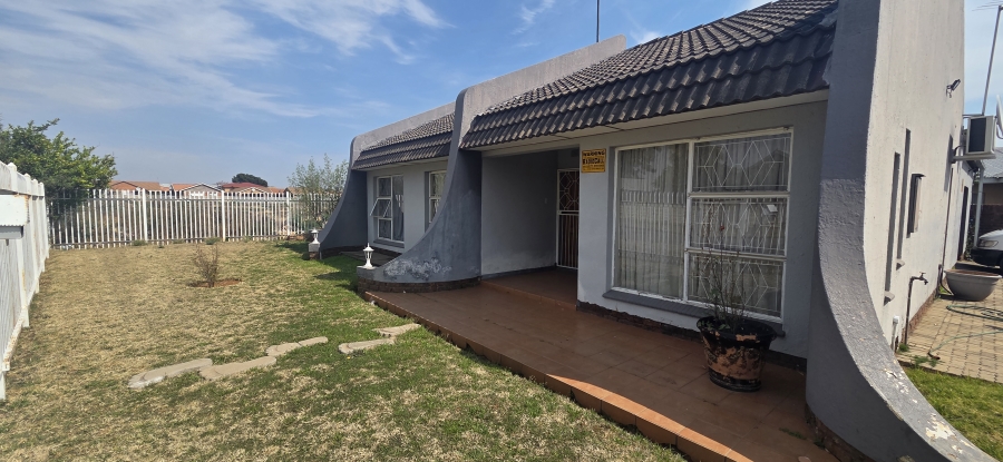 3 Bedroom Property for Sale in Northview Northern Cape